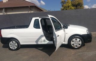 Nissan NP200 2012 full