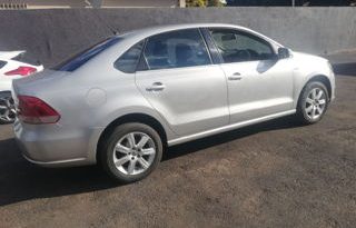 Volkswagen Polo 2015 full