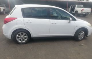 Nissan Tiida 2007 full