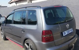 Volkswagen Touran 2005 full