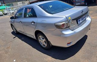 Toyota Corolla Quest 2016 full