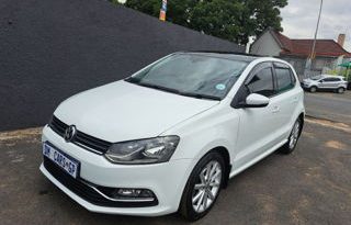 Volkswagen Polo 2015 full