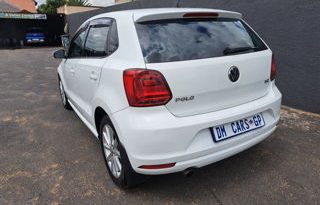 Volkswagen Polo 2015 full