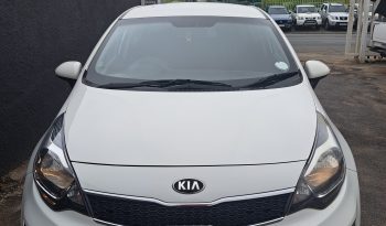 Kia Rio 1.2 Sedan full