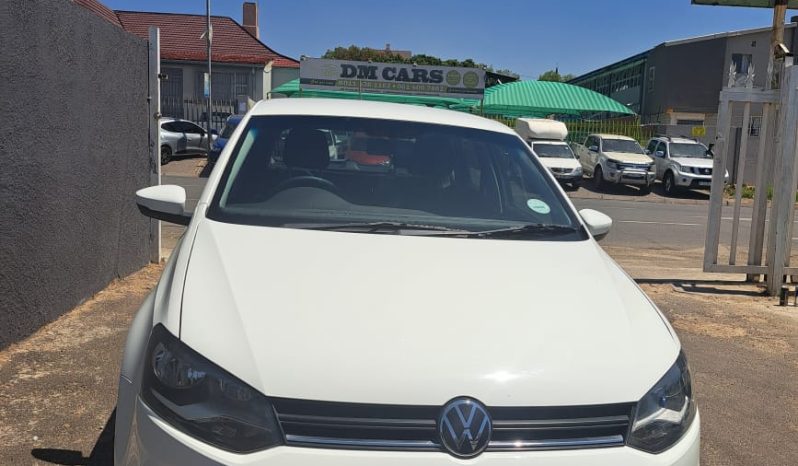 VOLKSWAGEN POLO VIVO 1.4 full