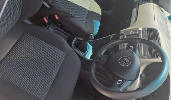 VOLKSWAGEN POLO VIVO 1.4 full