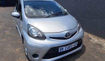 2012 Toyota Aygo 1.0 full