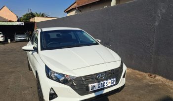 HYUNDAI I20 1.2 MOTION 2022 full