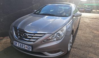 HYUNDAI SONATA 2.4 full