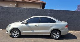 VOLKSWAGEN POLO VIVO 1.6 COMFTLINE AUTO 5-DR