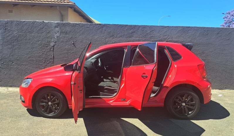 VOLKSWAGEN POLO TSI 1.2 TRENDLINE full