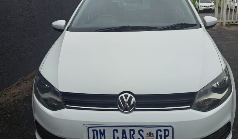 VOLKSWAGEN POLO VIVO 1.4 HATCHBACK full