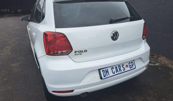 VOLKSWAGEN POLO VIVO 1.4 HATCHBACK full