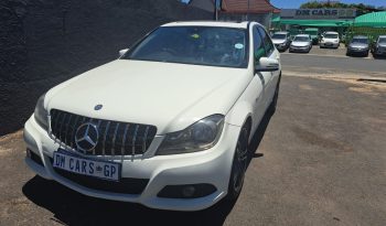 MERCEDES BENZ C200 full