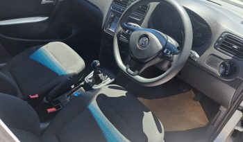 VOLKSWAGEN POLO VIVO 1.4 full