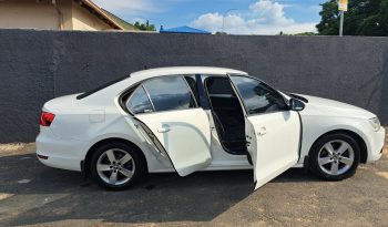 2012 Volkswagen Jetta VI 1.2 TSI Trendline full