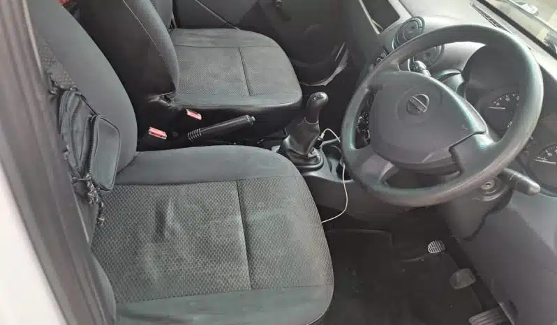 NISSAN NP200 full