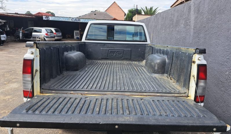 Nissan NP300 2.5 TDi LWB 4×4 Single -Cab full