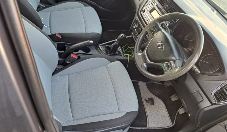 Hyundai i20 1.2 Fluid Manual full