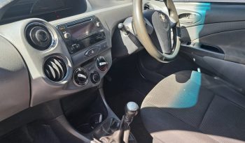 2018 ETIOS SEDAN 1.5 full