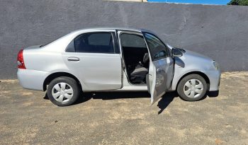 Toyota Etios 1.5l  5-dr full