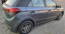 Hyundai i20 1.2 Fluid Manual