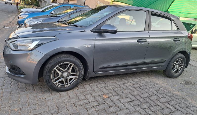 Hyundai i20 1.2 Fluid Manual full