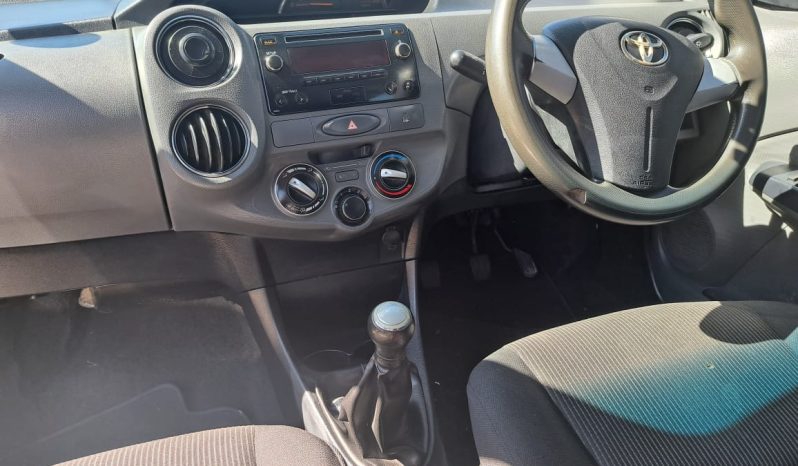 2018 ETIOS SEDAN 1.5 full
