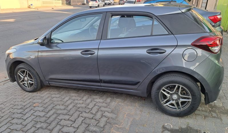 Hyundai i20 1.2 Fluid Manual full