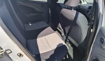 Toyota Etios 1.5l  5-dr full