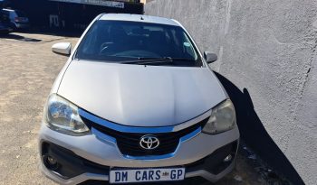 Toyota Etios 1.5l  5-dr full