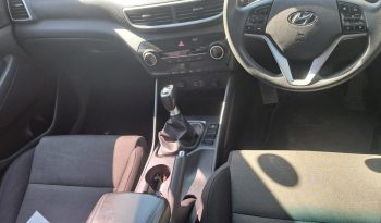 Hyundai Tucson 2.0 Manual full