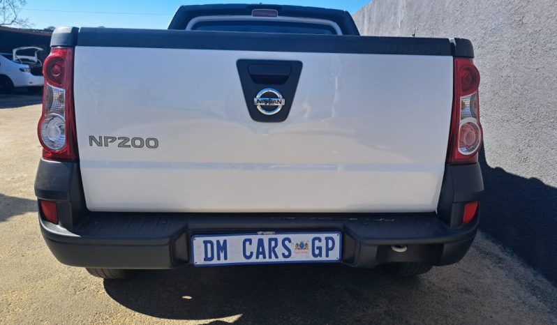 Nissan NP200 1.6i full