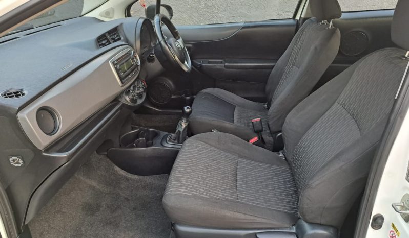 Toyota Yaris 1.0 XI 3-dr [Manual ] full