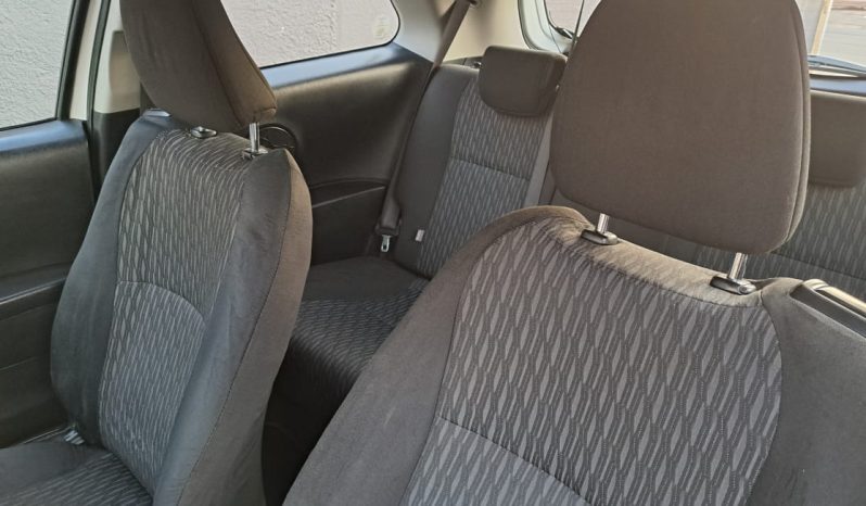 Toyota Yaris 1.0 XI 3-dr [Manual ] full