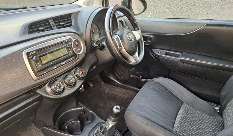 Toyota Yaris 1.0 XI 3-dr [Manual ] full