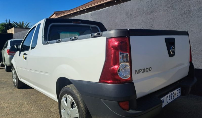 Nissan NP200 1.6i full